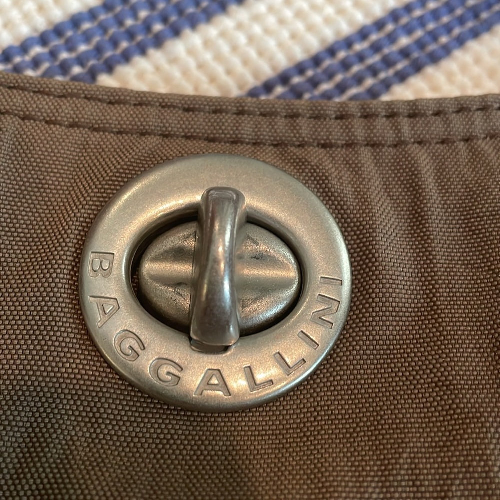 EUC Baggallini Shoulder Bag in Brown - Picture 2 of 12